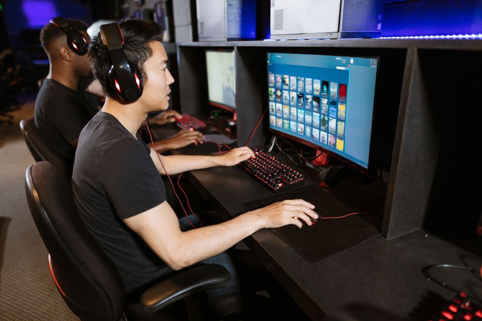 How to Choose a Monitor to Pair With Your Graphics Card