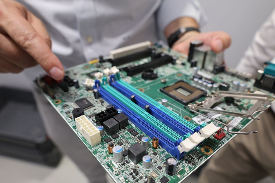 Reading a Motherboard Manual Before You Build